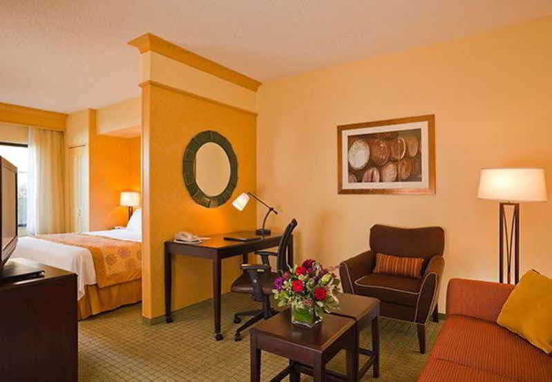 Springhill Suites Napa Valley Exterior photo